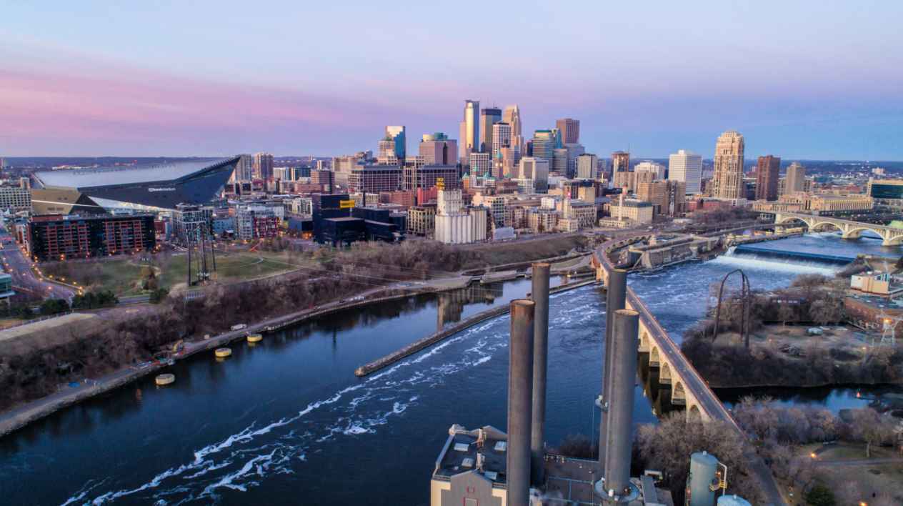 View over river between Minneapolis and Saint Paul - Direct Online Marketing - Internet marketing services provider serving businesses in Minneapolis and St. Paul, Minnesota